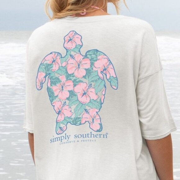 Hibiscus Turtle Tracker Tee by Simply Southern NWT Restocked! Rare! - Picture 1 of 3